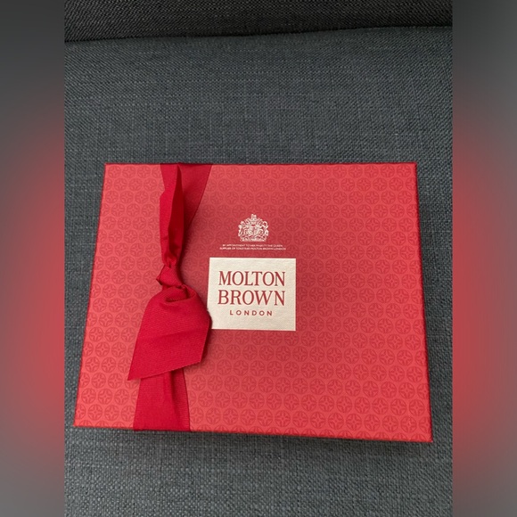 New In Box Molton Brown London Gift Set 2 Hand Creams & 1 Hand Treatment 40ml - Picture 5 of 5